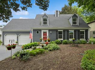 5618 Marietta Dr, Crystal Lake, IL