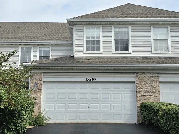 1809 Golden Gate Ln, Naperville, IL 60563