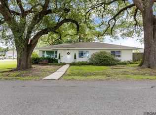 810 Whitehead Blvd, Port Allen, LA 70767