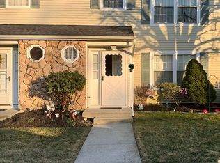 19 London Ct, Egg Harbor Township, NJ 08234