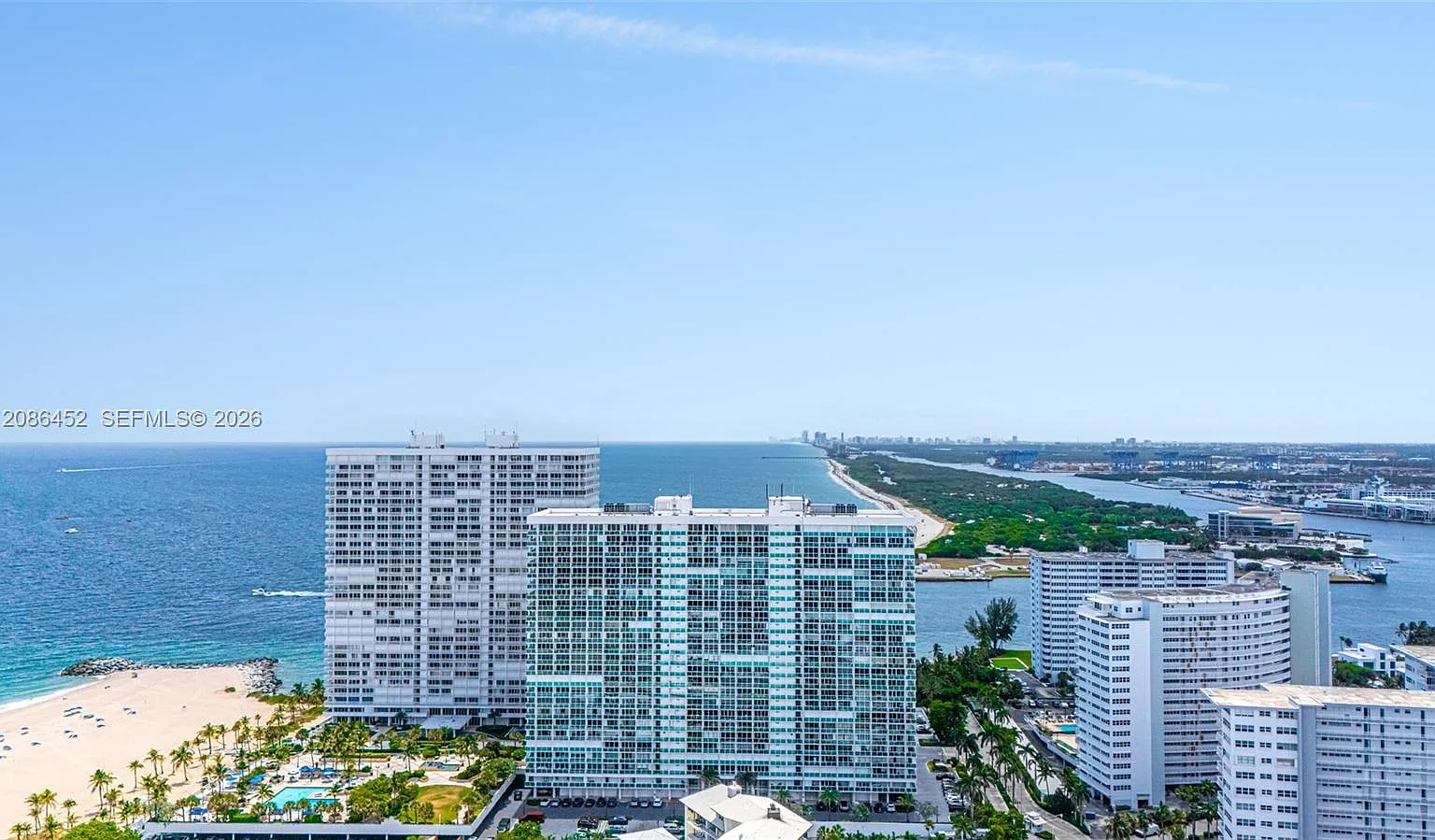 Point Of Americas Condo — Photo 1