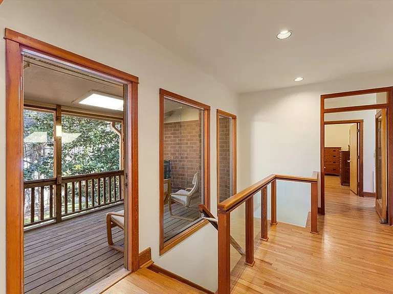 108 Campbell Ln — Photo 6