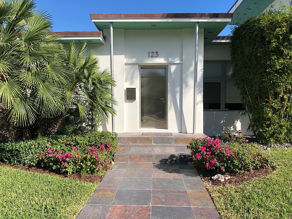 1st image of 123 W Di Lido Dr