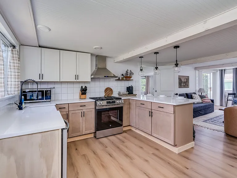 105 Brown Shores Rd — Photo 7