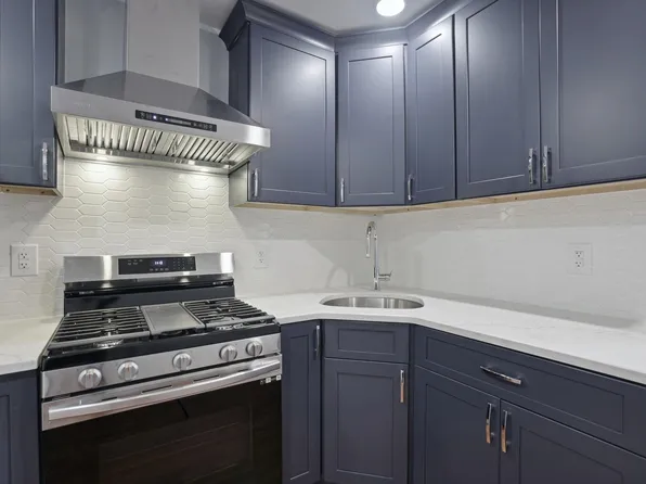 4 Garrison Avenue image 2 of 25