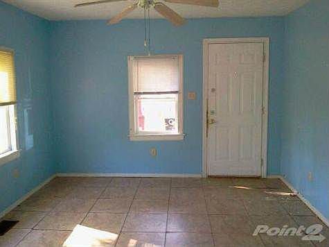 1746 Otey Street living room