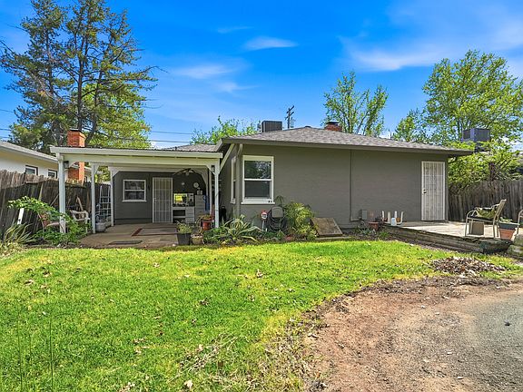 4th image of 2146 Garden Ave