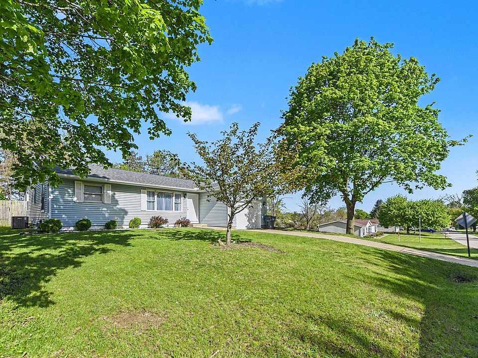1st image of 7418 Aumack Dr