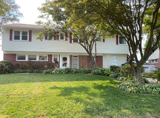 5350 Ravensworth Rd, Springfield, VA 22151