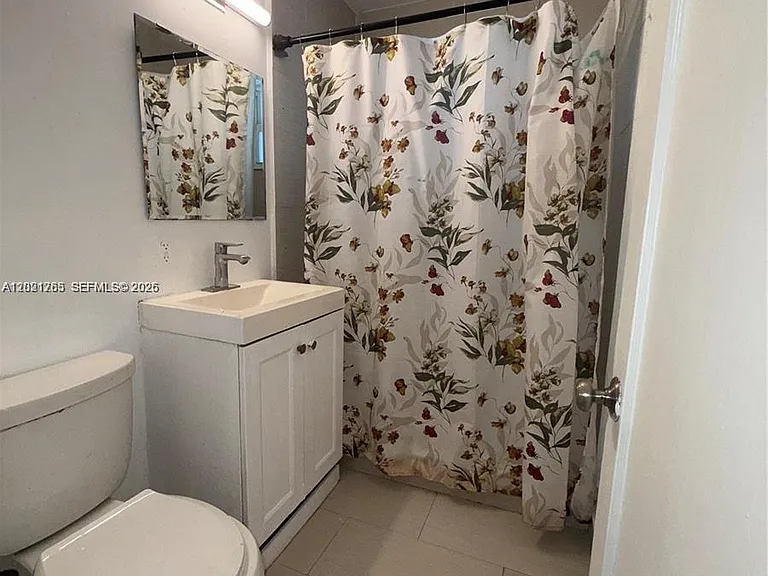 1545 NE 128th St — Photo 7