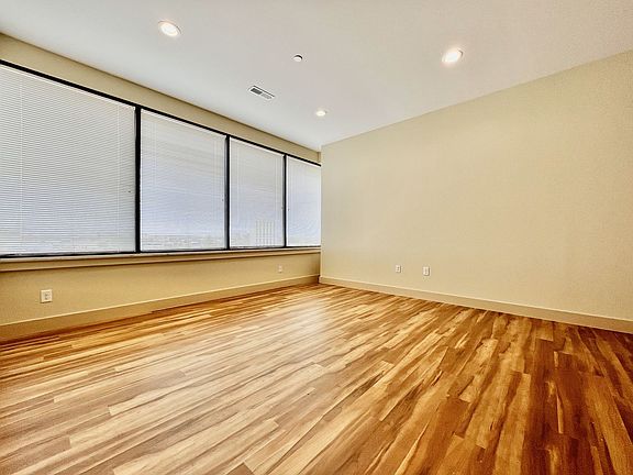5th image of 316 Morris Ave #616