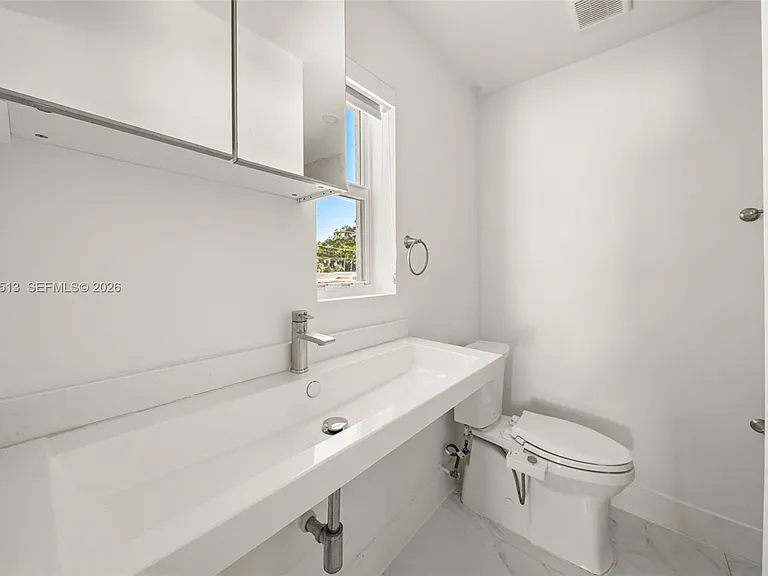 3166 Royal Palm Ave — Photo 25