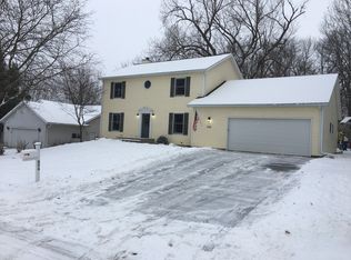806 Amy Dr, Holmen, WI 54636