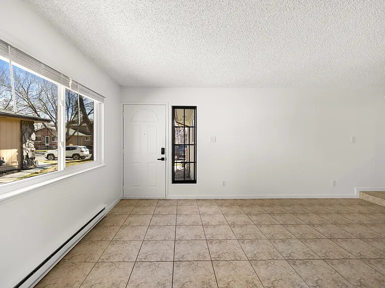 673 Pine Meadows Dr — Photo 4