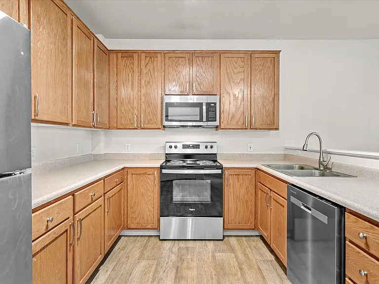 Chinook Way Apartments — Photo 47