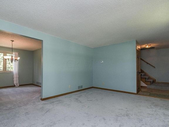4th image of 429 Burns Dr