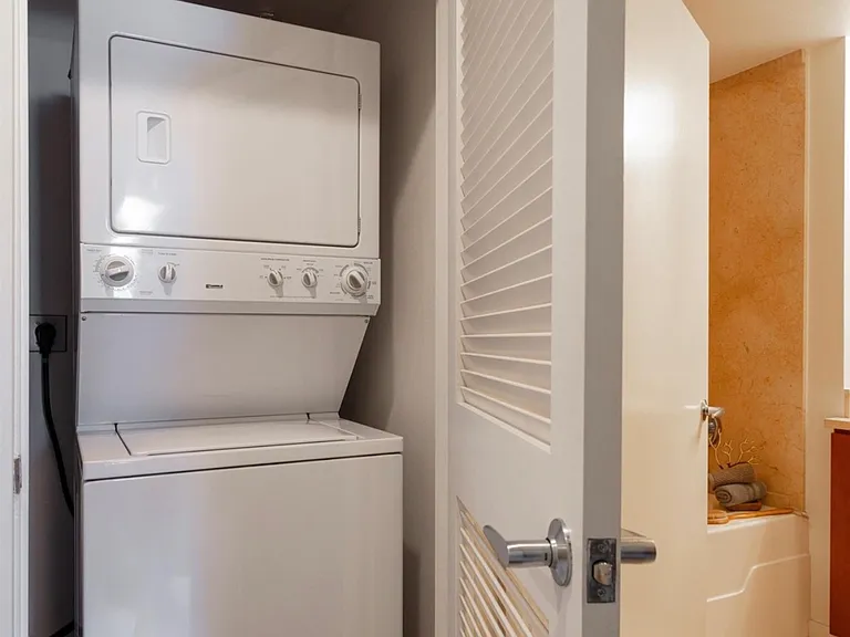 630 Thomas L Berkley Way #621 — Photo 12