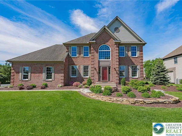 220 Lilac Dr, Allentown, PA 18104