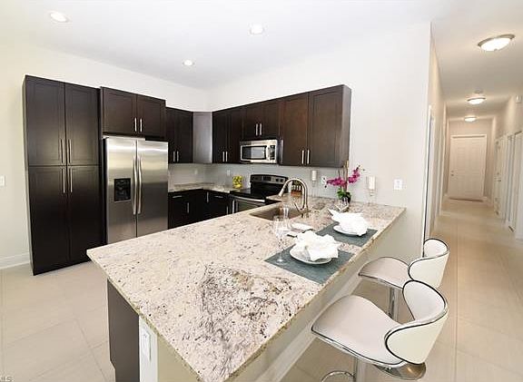5th image of 27392 Imperial Oaks Cir