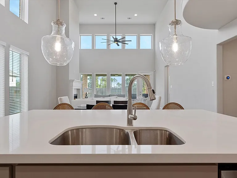 13055 Soaring Forest Dr — Photo 11