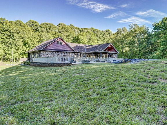 21st image of 167 Tailwater Rd