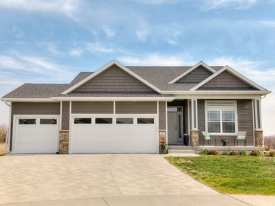 172 Crossroads Dr, Des Moines, IA, 50320