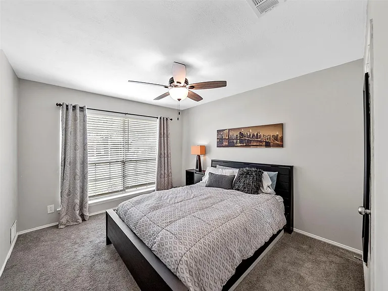 709 Thoreau Ln — Photo 23