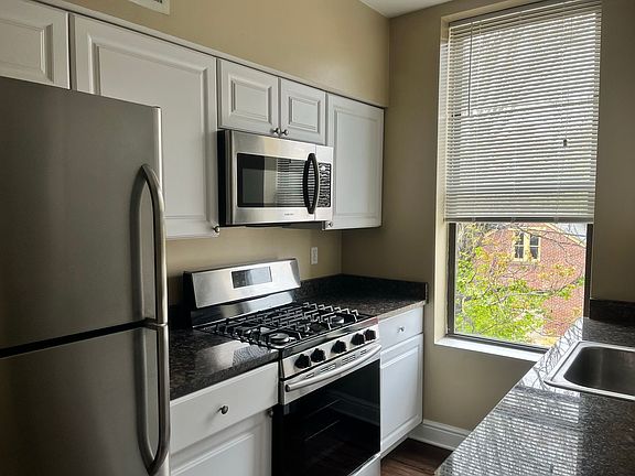5th image of 914 Western Ave APT 6