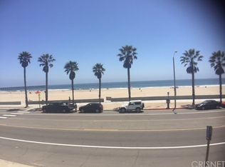 283 E Surfside Dr, Port Hueneme, CA 93041