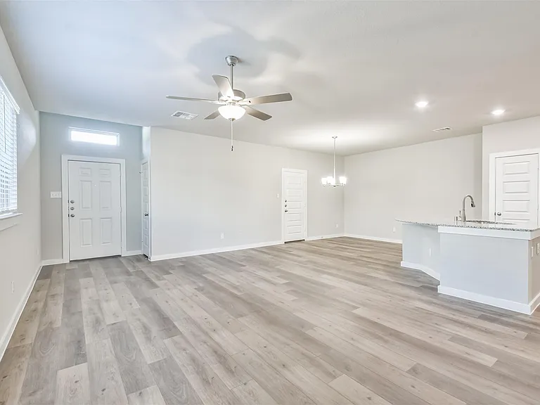 9800 Grosbeak Ln — Photo 8