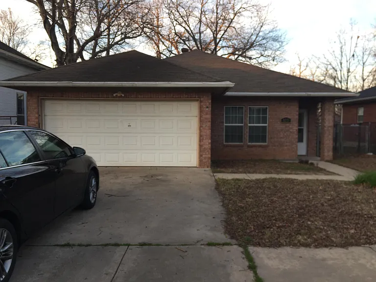 525 W Munson St — Photo 1