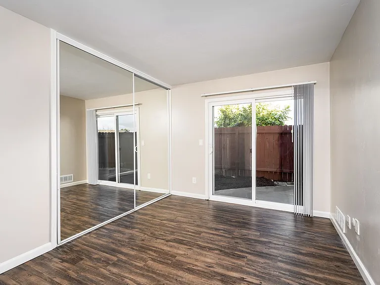 Greentree Fountain Apartments — Photo 7