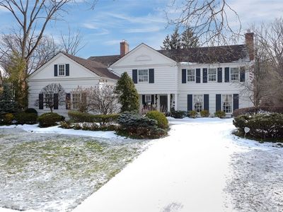 18 Lyman Cir, Shaker Heights, OH, 44122