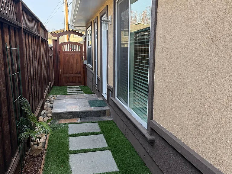 2280 Samaritan Dr #2 — Photo 9