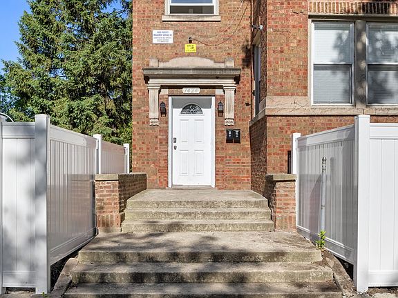 3rd image of 7424 S Kingston Ave