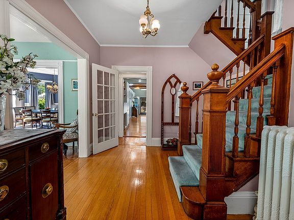 5th image of 763 Webster St