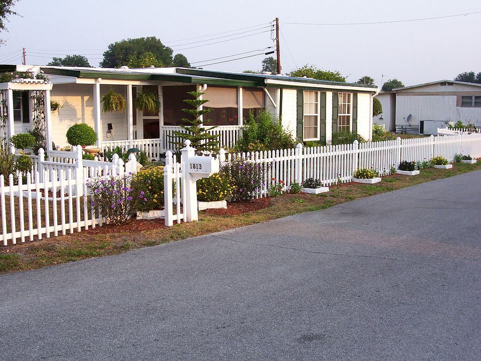 2nd image of 1813 Blue Lake Dr