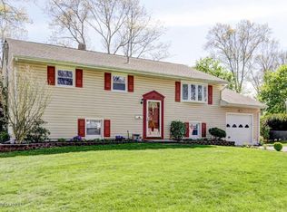 48 Darien Rd, Howell, NJ 07731