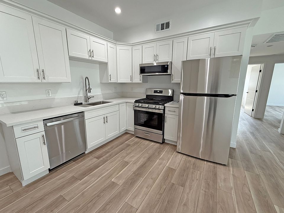 1st image of 10934 Peach Grove St #304