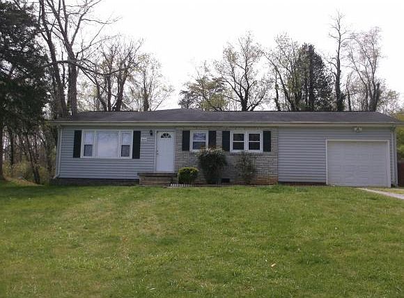 1st image of 2917 Chatham Dr