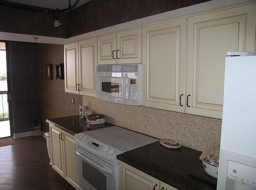 5th image of 2427 Presidential Way APT 503