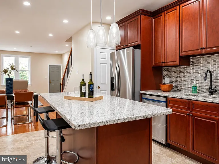 5148 Sansom St — Photo 8