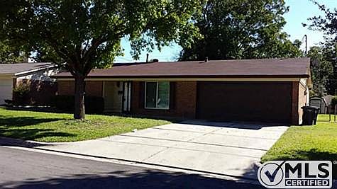 2nd image of 4701 Ivanhoe Dr