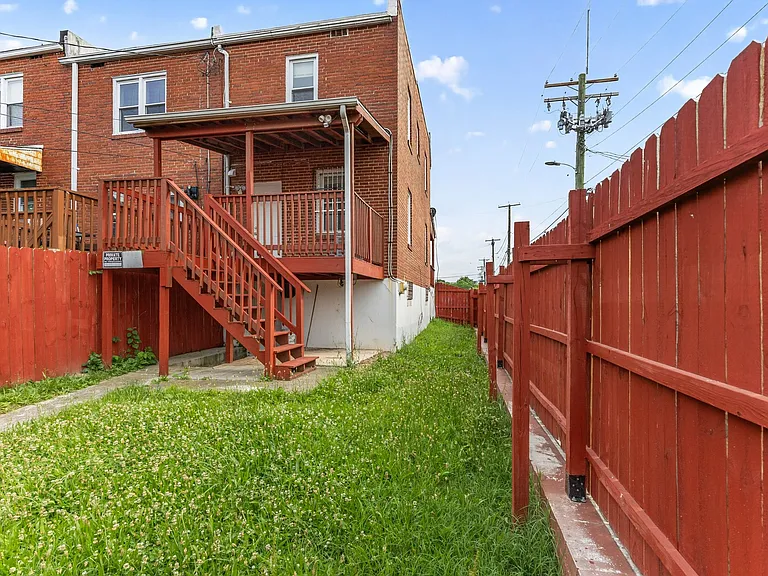1901 Harman Ave — Photo 25