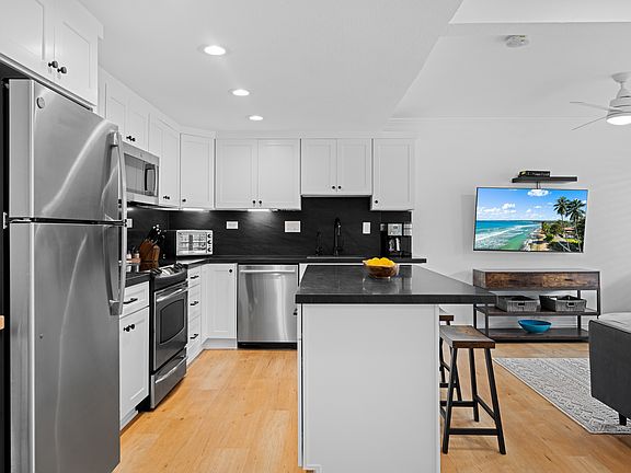 2nd image of 1021 Scott St APT 146