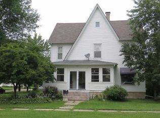 232 W Chestnut St, Compton, IL 61318