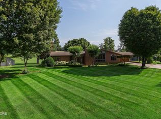 212 Douglas Ave, Sweetwater, TN 37874