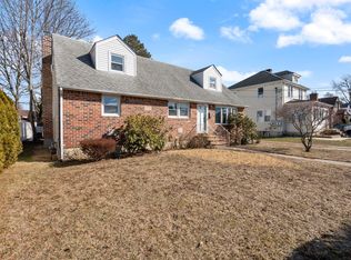 251 Pamlico Ave, Uniondale, NY 11553
