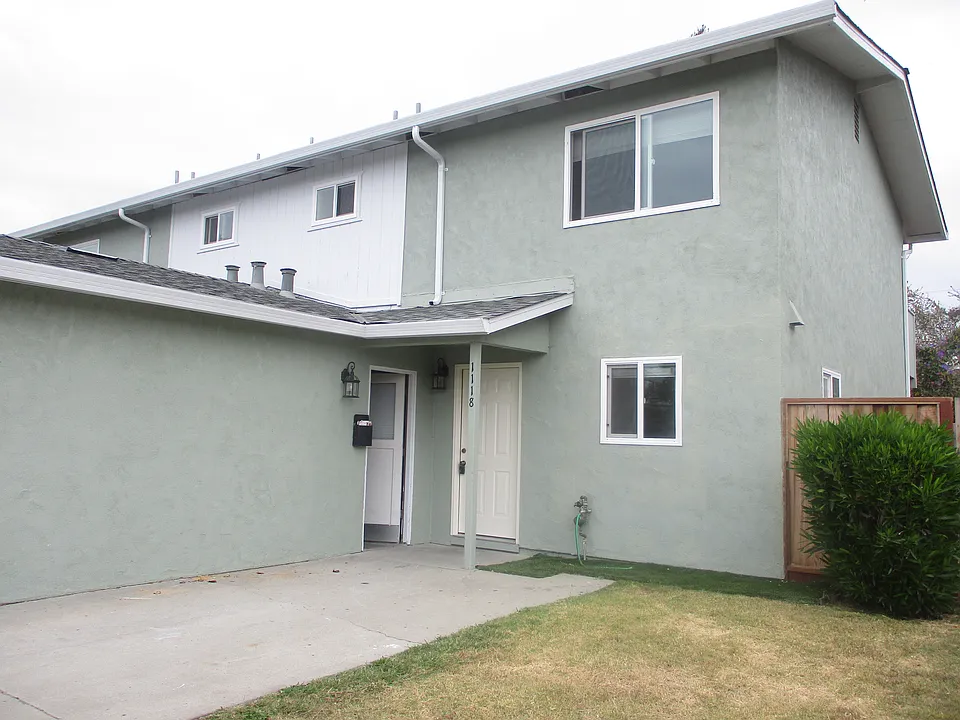 1118 Walk Cir