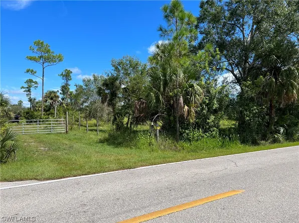 6811 Rich Rd, North Fort Myers, FL 33917